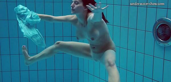  Piyavka Chehova big tits brunette Czech underwater